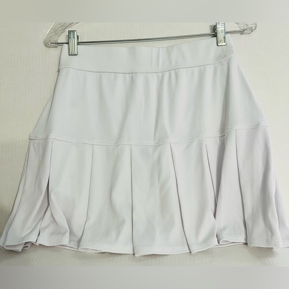Tec One White Pleated Skort